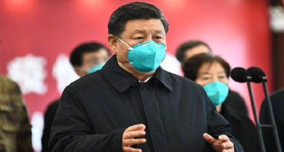 Xi visits hospital,community residents in Wuhan